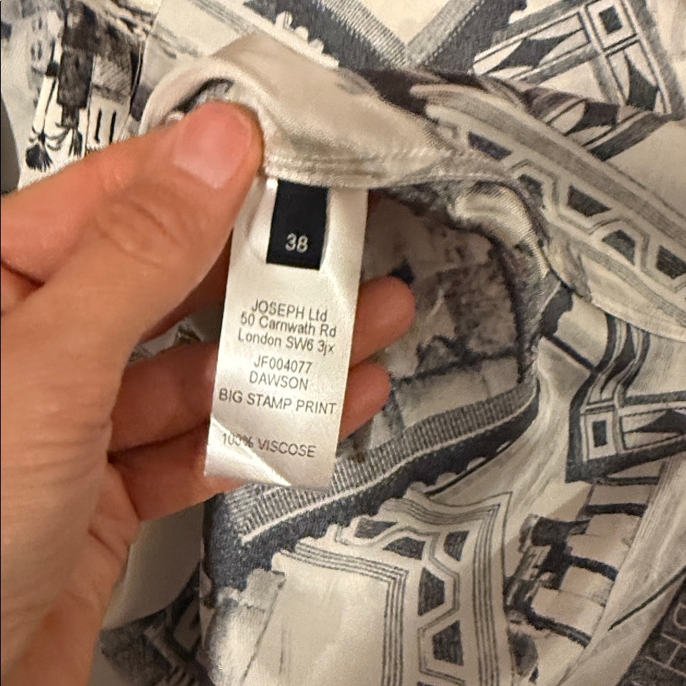 JOSEPH

Dawson Big Stamp Print Blouse - Picture 14 of 16